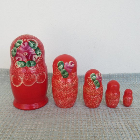 Russian Matryoshka Nesting Doll Set Hand Painted - 5 Pieces - Picture 4 of 9